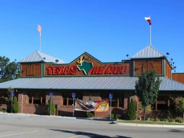 Does Texas Roadhouse Take Reservations?