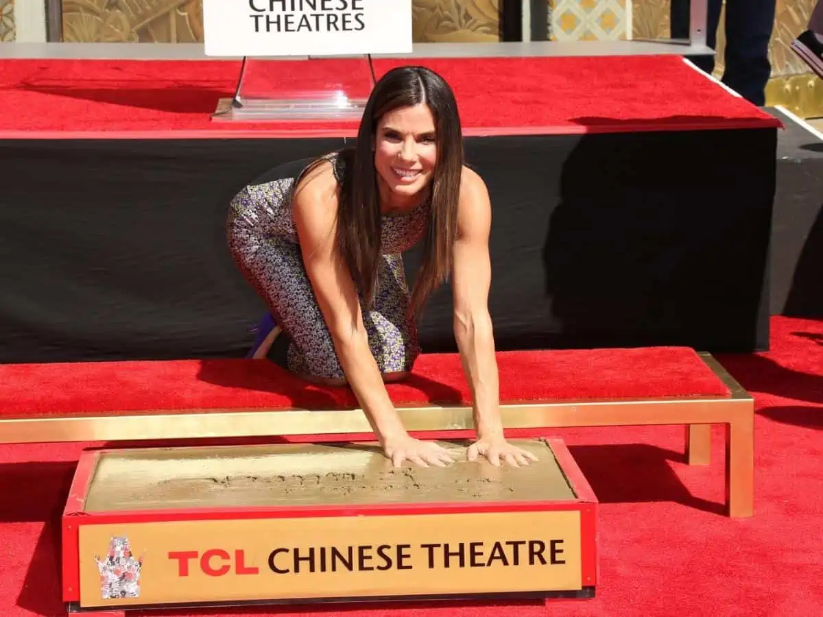 Sandra Bullock At The Sandra Bullock Hand And Footprint Ceremony Chinese Theater Hollywood Ca 09 25 13 1 - Texas News, Places, Food, Recreation, And Life.