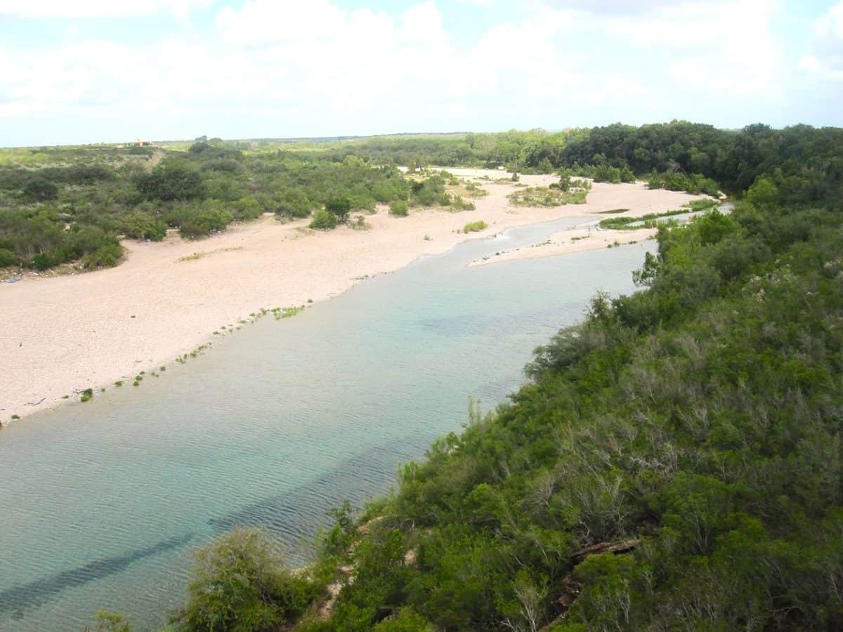 Nueces River between La Pryor and Uvalde. - Texas View