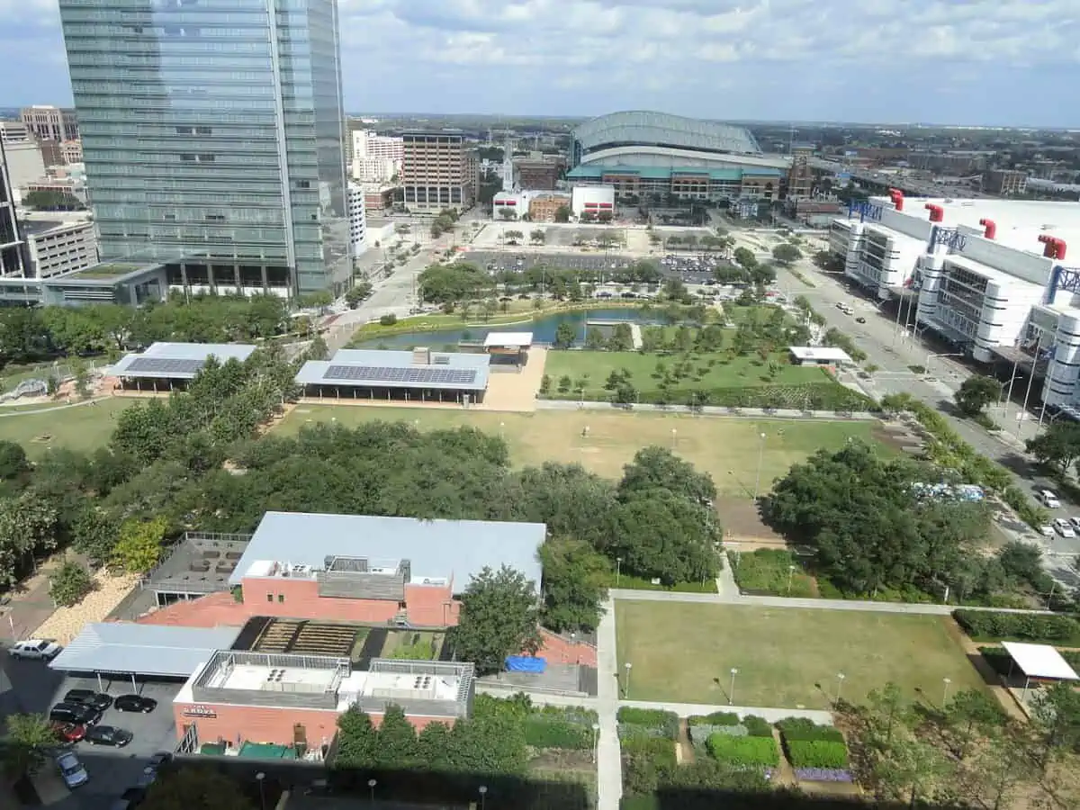 Discovery Green Houston Texas. - Texas News, Places, Food, Recreation, and Life.