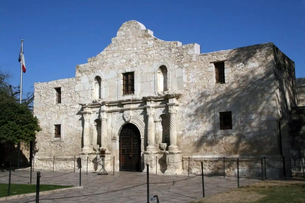 The Front Of The Alamo In San Antonio Texas. - Texas News, Places, Food, Recreation, And Life.