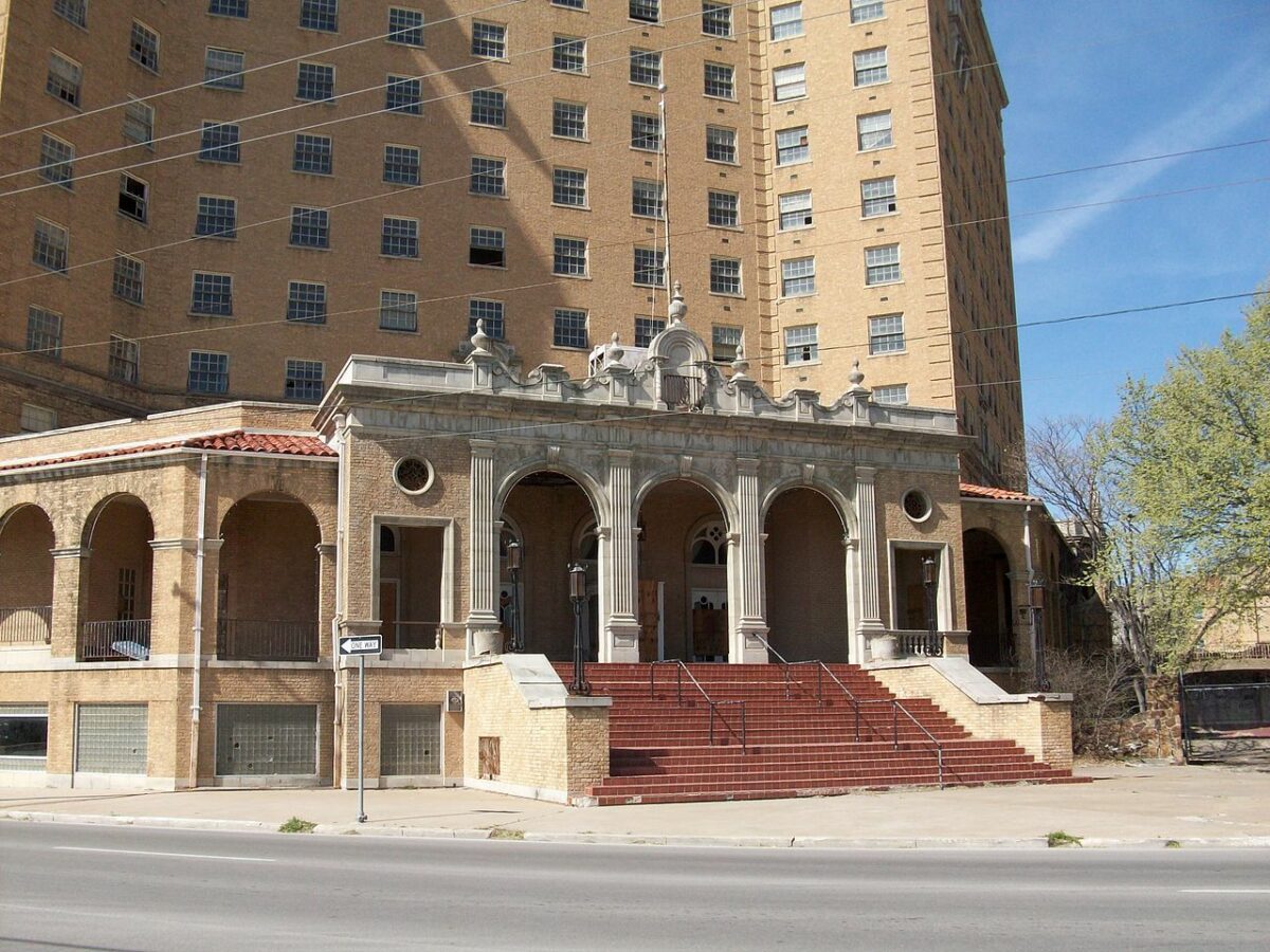 Baker Hotel Entrance Mineral Wells Texas - Texas View