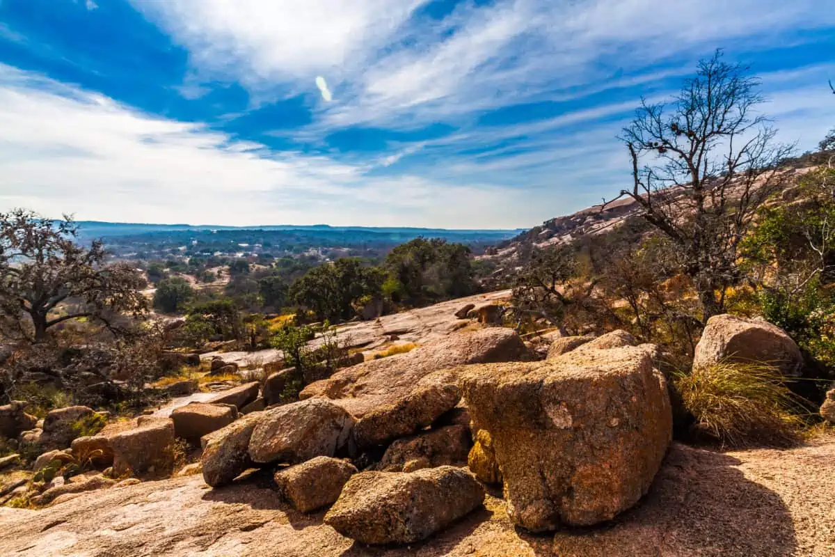 The Amazing Granite Stone Slabs and Boulders of Legendary Enchanted Rock in the Texas Hill Country. - Texas News, Places, Food, Recreation, and Life.