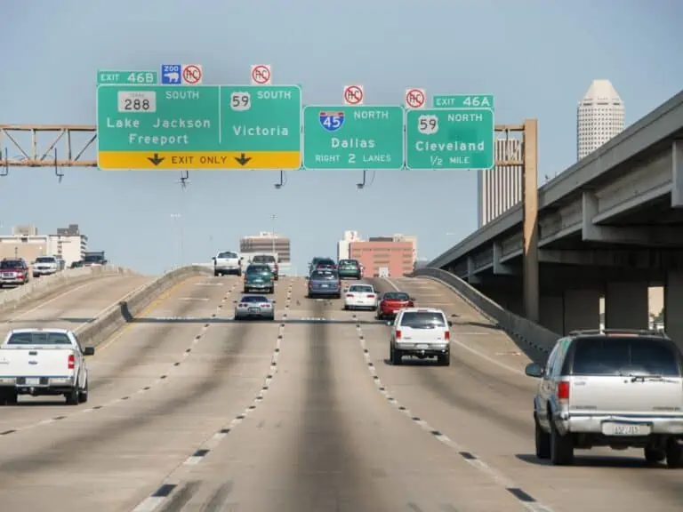 Traffic flows to Houston - Texas View