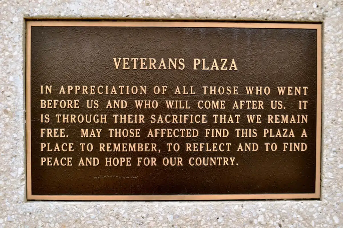 Sign Veterans Plaza Waco - Texas News, Places, Food, Recreation, And Life.