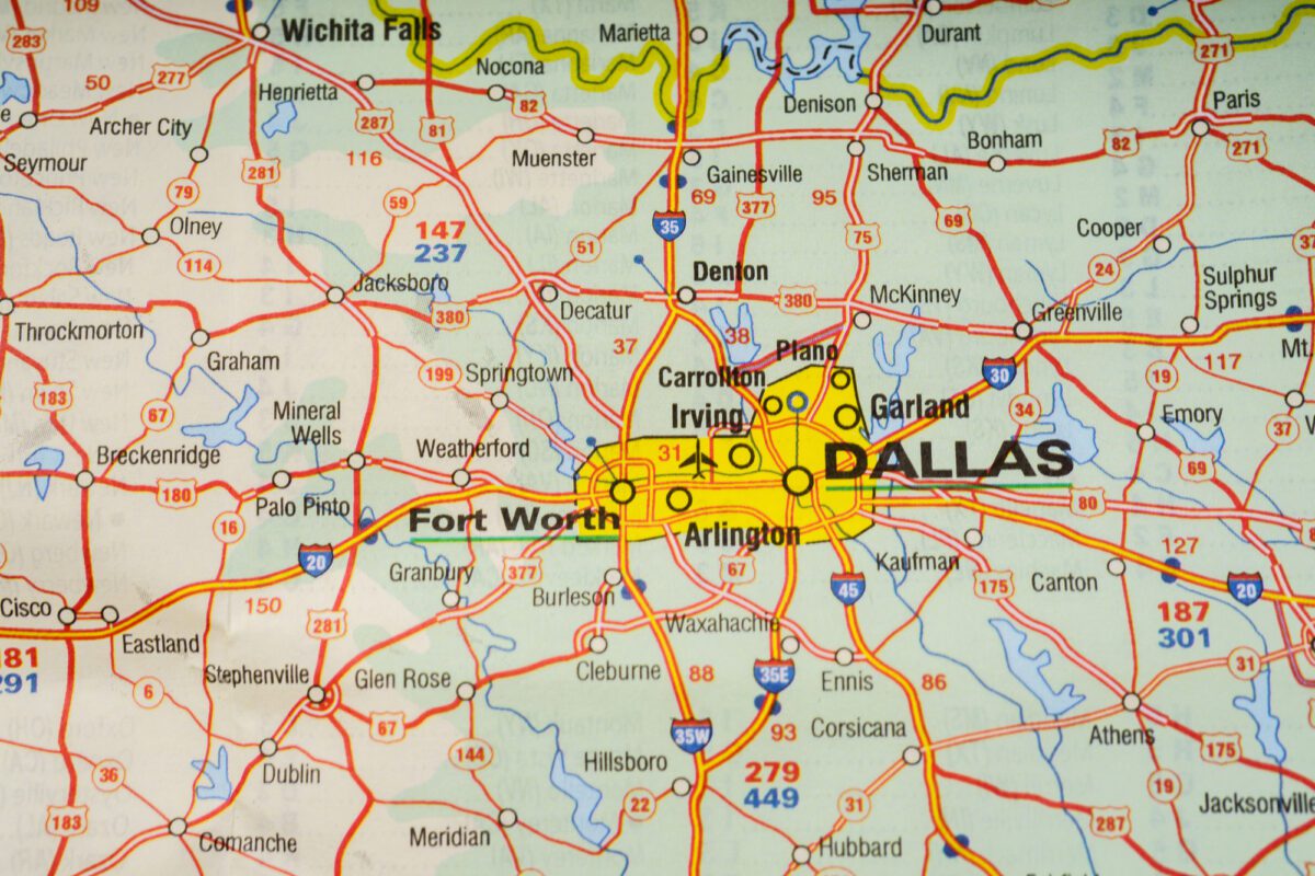 Dallas on USA map travel with Garland Plano Carrollton Irving Fort Worth and Arlington. - Texas View