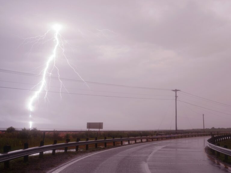 Raining Horizontally Thunderstorm Texas Gulf Of Mexico West Bay. - Texas View