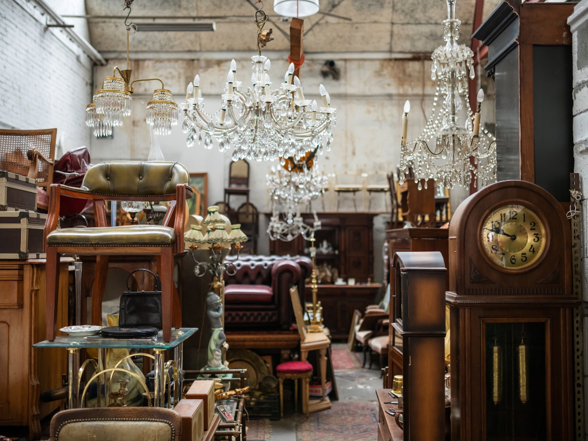 Antique furniture at a flea market - Texas News, Places, Food, Recreation, and Life.
