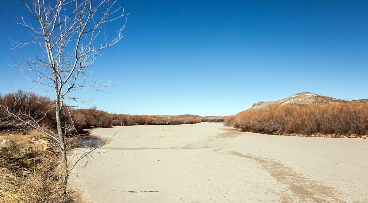 Dried Rio Grande in Texas USA one of the hottest places in Texas - Texas News, Places, Food, Recreation, and Life.